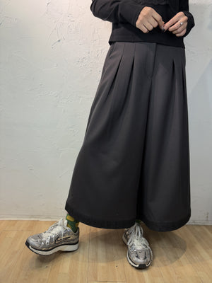 Skirt-like Wide Pants